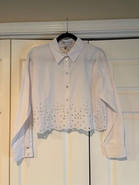 Zara White Cropped Eyelet Hem Button-Down Shirt NWT